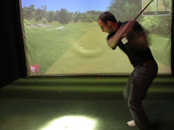 April's Virtual Golf at The Grill